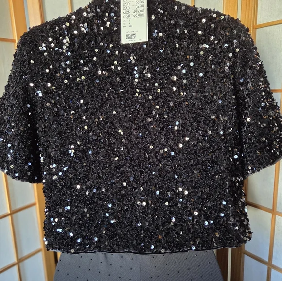 NWT WOMENS H&M BLACK SEQUINS & FRONT BOW CROPPED SHORT SLEEVE EVENING TOP SMALL - Picture 2 of 8